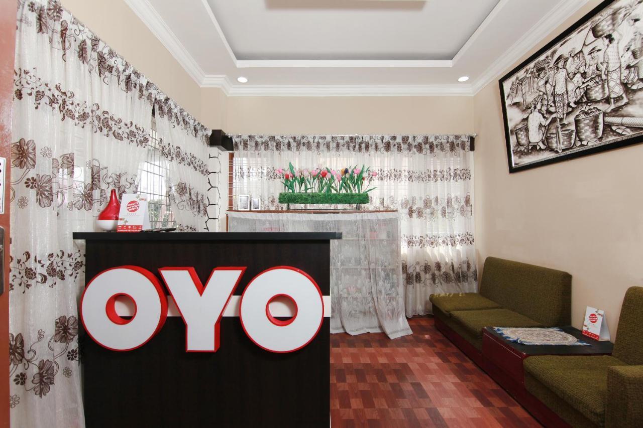 Oyo 799 ホテル ディエン ブラスタギ エクステリア 写真